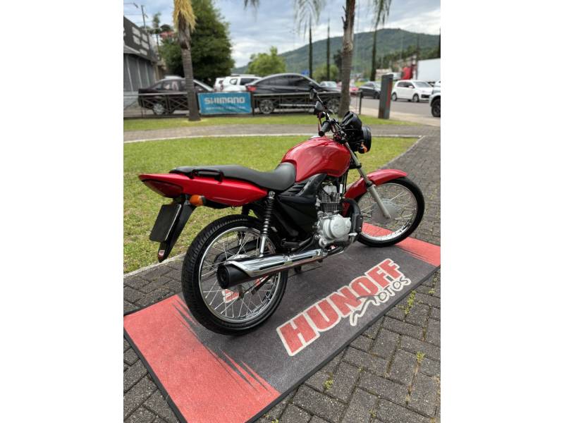 HONDA - CG 125 - 2011/2011 - Vermelha - R$ 8.900,00