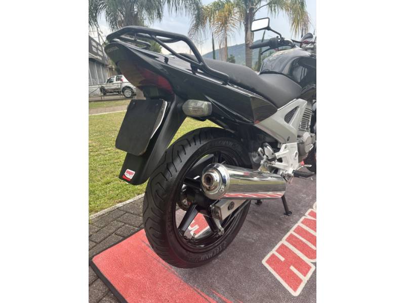 HONDA - CBX 250 TWISTER - 2006/2006 - Preta - R$ 10.900,00
