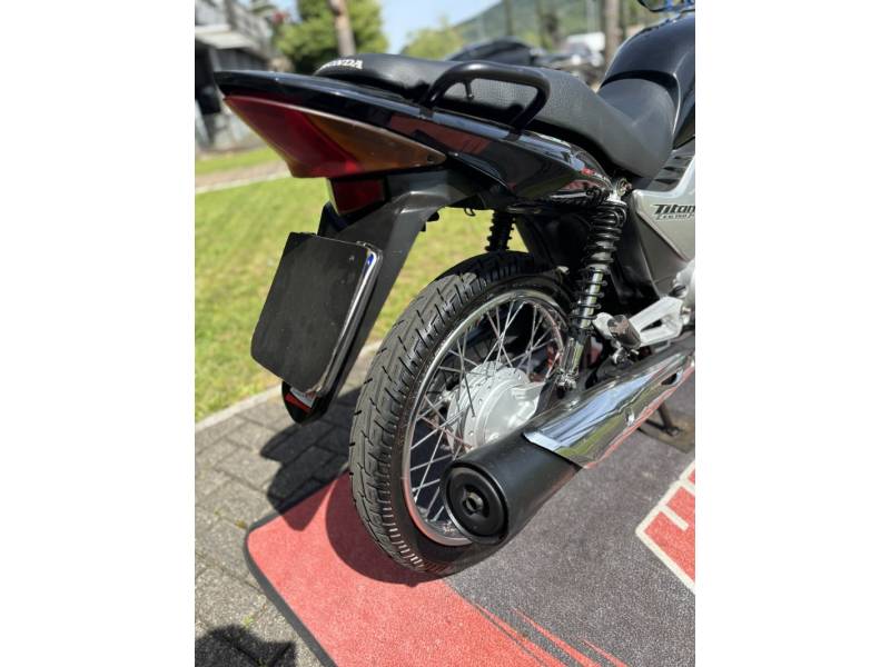 HONDA - CG 150 - 2011/2011 - Preta - R$ 11.900,00