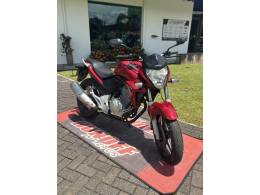 HONDA - CB 300R - 2013/2013 - Vermelha - R$ 14.900,00