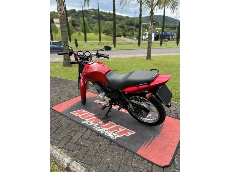 HONDA - CG 125 - 2011/2011 - Vermelha - R$ 8.900,00