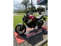 HONDA - CB 650R - 2022/2022 - Vermelha - R$ 52.900,00