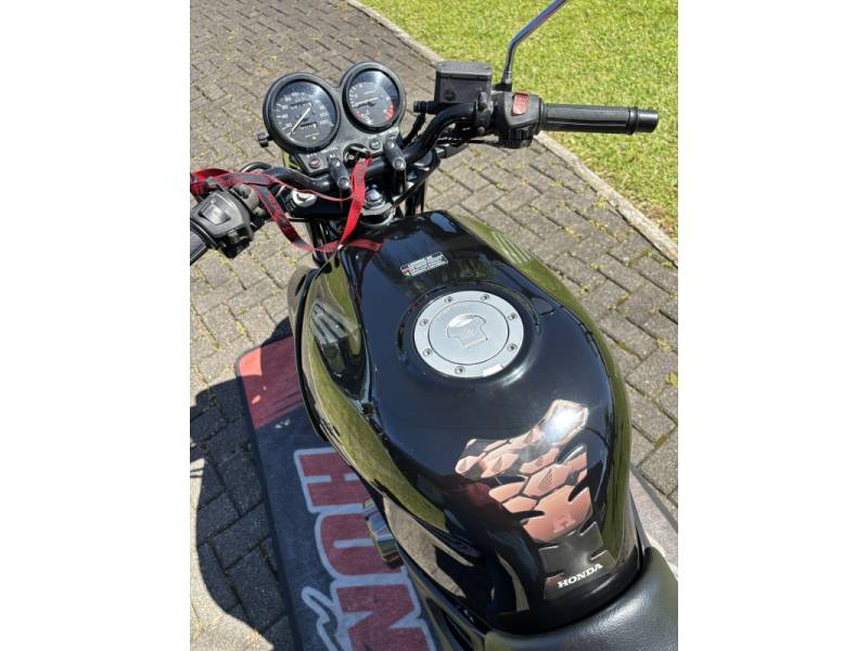 HONDA - CB 500 - 2001/2001 - Preta - R$ 21.500,00