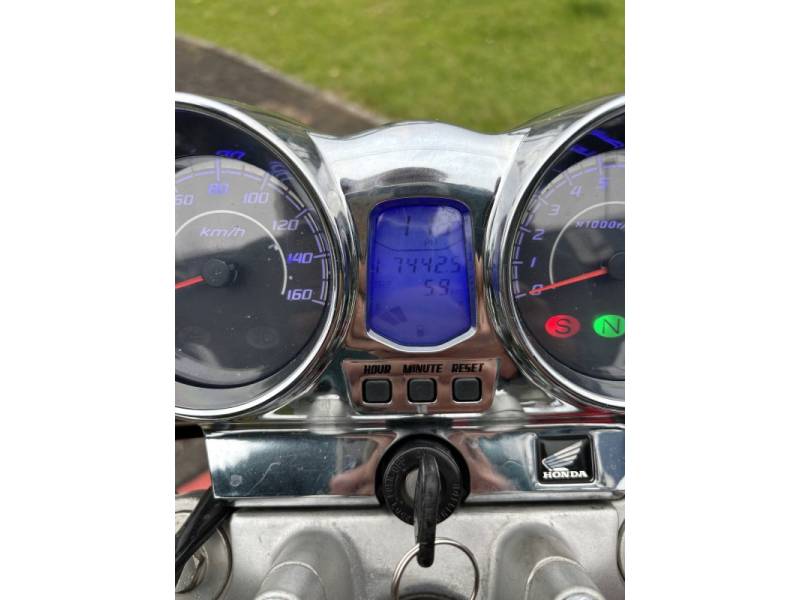 HONDA - CBX 250 TWISTER - 2008/2008 - Vermelha - R$ 11.500,00