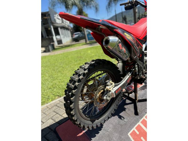 HONDA - CRF 250F - 2022/2022 - Vermelha - R$ 23.500,00