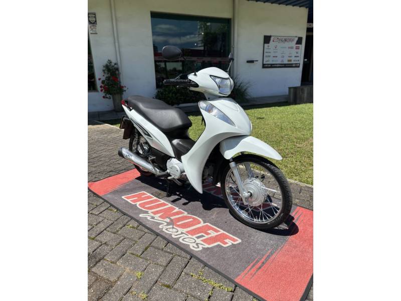 HONDA - BIZ 125 - 2012/2013 - Branca - R$ 11.900,00