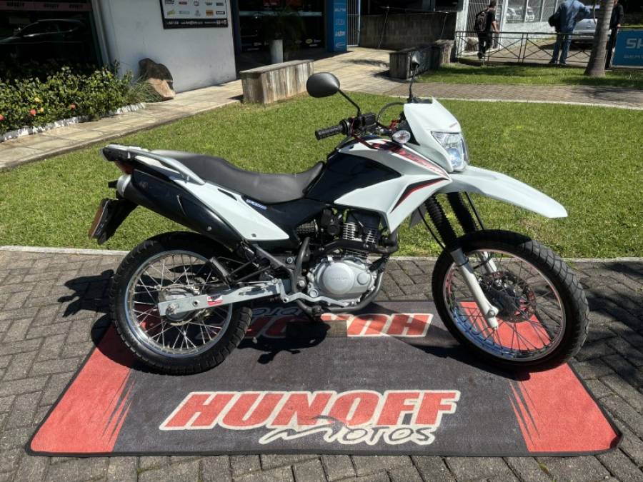 HONDA - NXR 150 - 2014/2014 - Branca - R$ 13.900,00