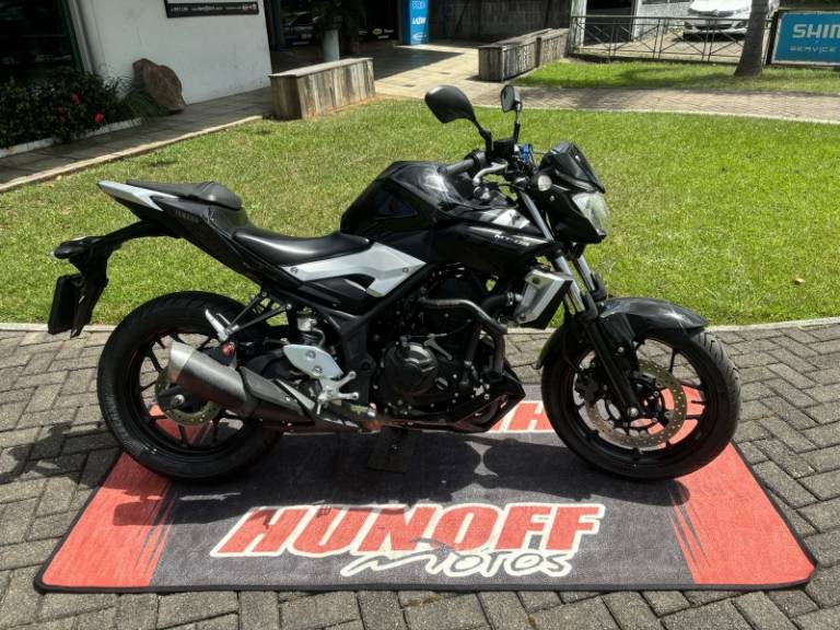 YAMAHA - MT - 2016/2017 - Preta - R$ 21.500,00