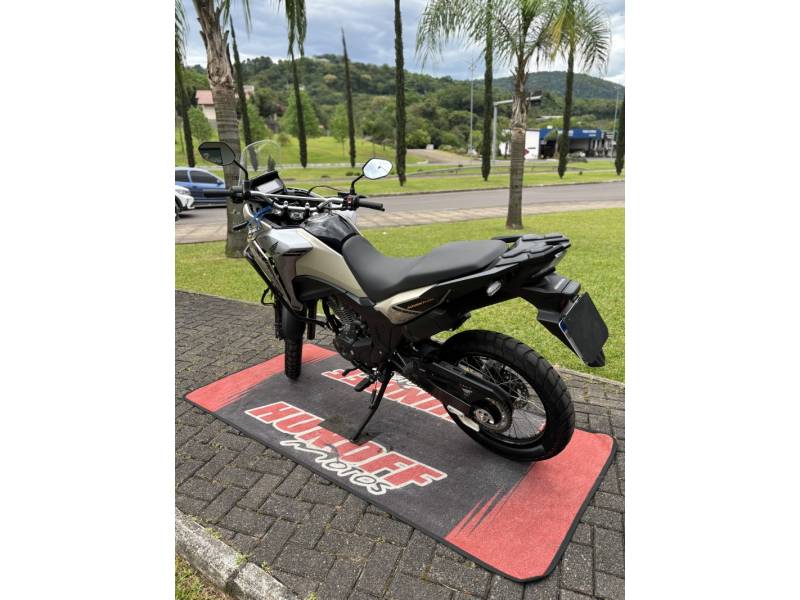 HONDA - XRE 300 - 2024/2024 - Bege - R$ 33.900,00