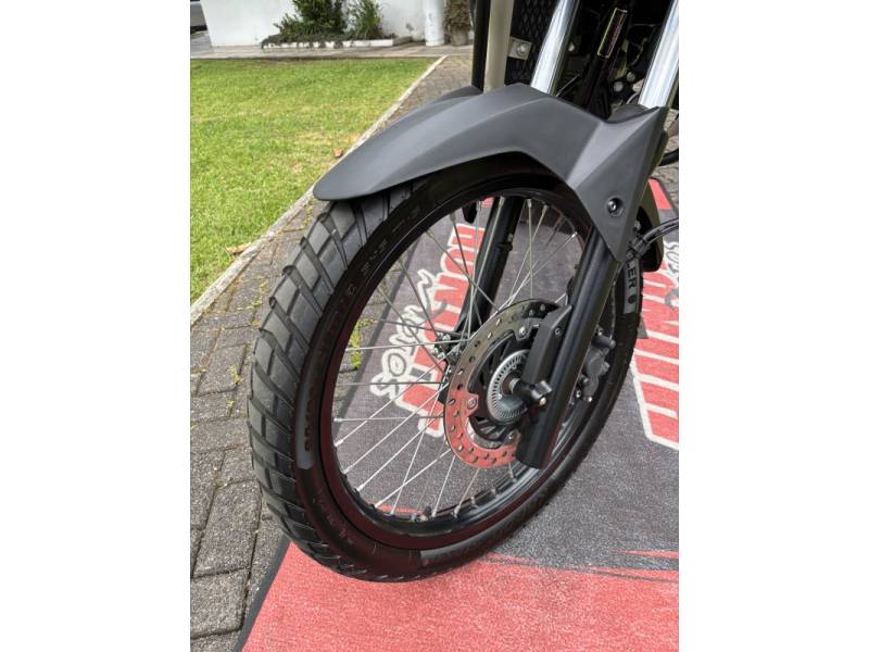 HONDA - XRE 300 - 2024/2024 - Bege - R$ 33.900,00