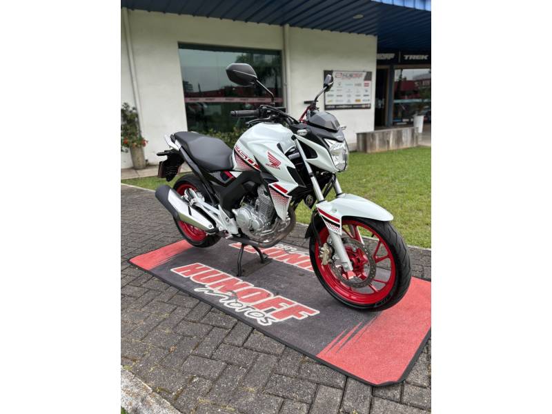 HONDA - CB 250F TWISTER - 2022/2022 - Branca - R$ 22.500,00