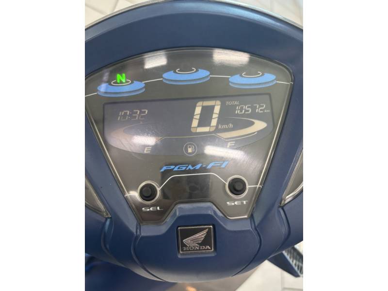 HONDA - BIZ 125 - 2021/2021 - Prata - R$ 15.900,00