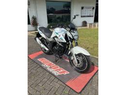 YAMAHA - FAZER - 2015/2016 - Branca - R$ 16.900,00