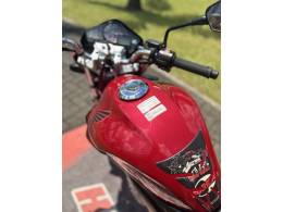 HONDA - CB 300R - 2013/2013 - Vermelha - R$ 14.900,00