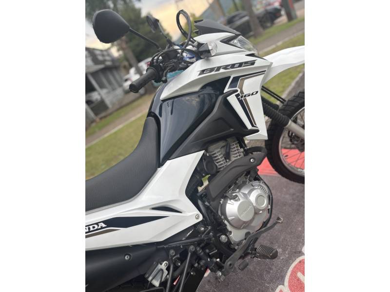 HONDA - NXR 160 - 2021/2022 - Branca - R$ 20.500,00