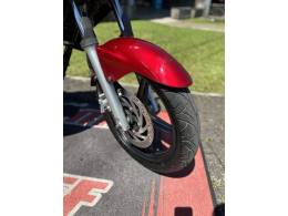 YAMAHA - FAZER - 2012/2013 - Vermelha - R$ 15.900,00