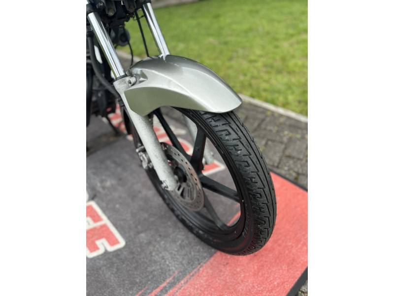 HONDA - CG 150 - 2010/2010 - Cinza - R$ 11.900,00