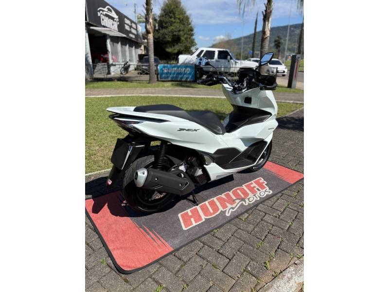 HONDA - PCX - 2023/2023 - Branca - R$ 19.900,00