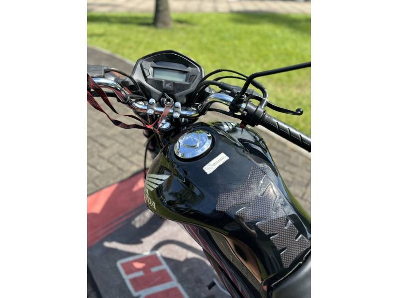 HONDA - CG 150 - 2016/2015 - Preta - R$ 12.500,00