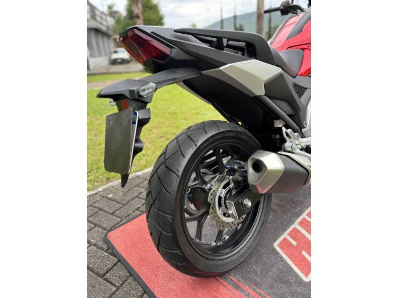 HONDA - NC 750X - 2023/2023 - Vermelha - R$ 54.500,00