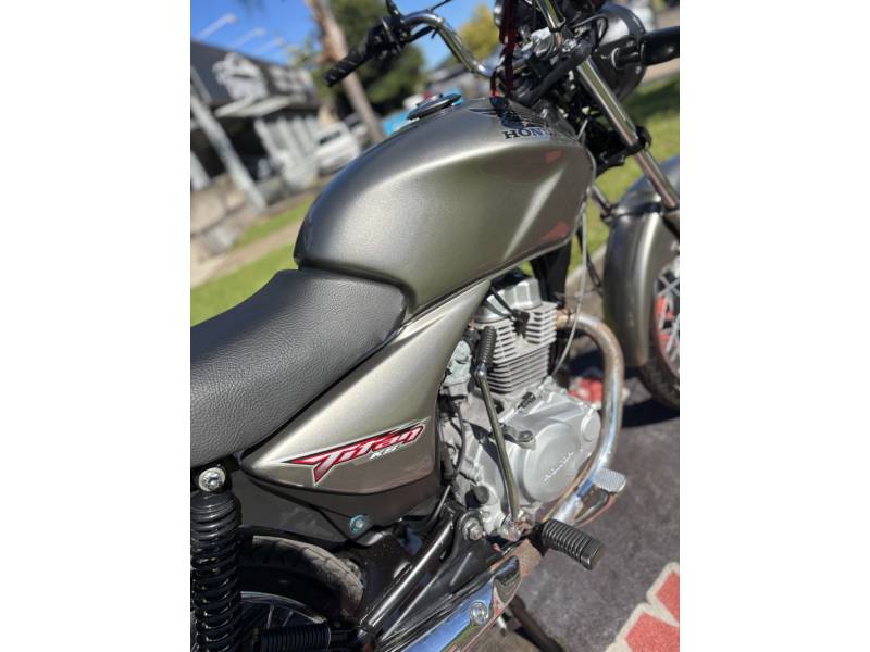 HONDA - CG 150 - 2007/2008 - Cinza - R$ 9.200,00