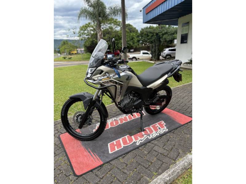 HONDA - XRE 300 - 2024/2024 - Bege - R$ 33.900,00