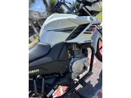 YAMAHA - FAZER - 2015/2015 - Branca - R$ 13.900,00