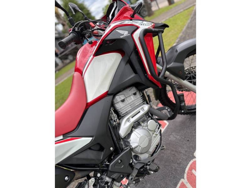 HONDA - XRE 300 - 2019/2020 - Vermelha - R$ 28.500,00