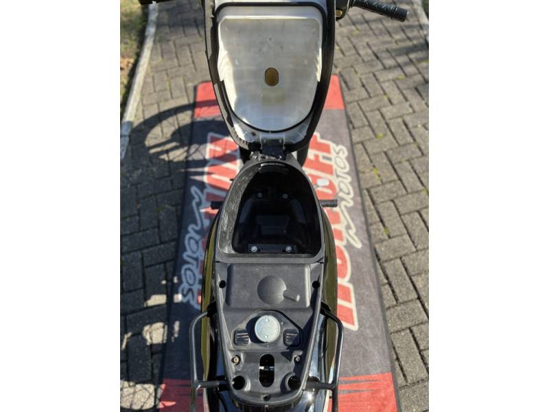 HONDA - BIZ 125 - 2007/2008 - Preta - R$ 8.900,00