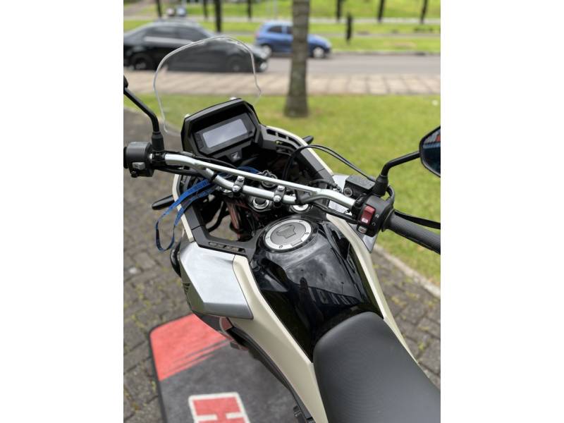 HONDA - XRE 300 - 2024/2024 - Bege - R$ 33.900,00