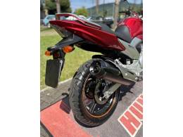 YAMAHA - FAZER - 2012/2012 - Vermelha - R$ 14.900,00