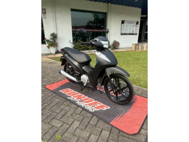 HONDA - BIZ 125 - 2014/2015 - Preta - R$ 12.500,00