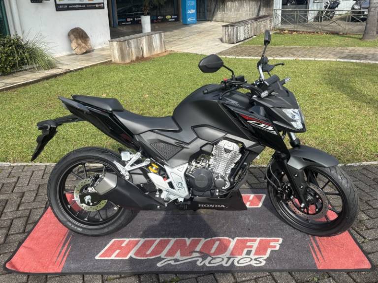 HONDA - CB 300F TWISTER - 2025/2025 - Preta - R$ 28.590,00