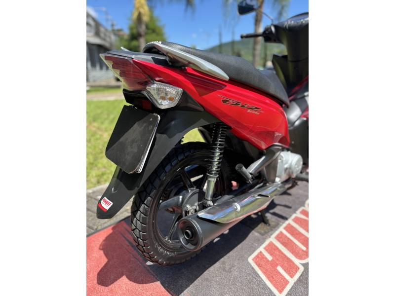 HONDA - BIZ 125 - 2017/2018 - Vermelha - R$ 14.900,00