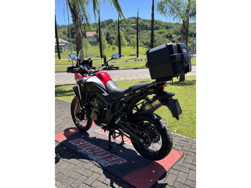 HONDA - CRF 1000L AFRICA TWIN - 2020/2020 - Vermelha - R$ 69.900,00
