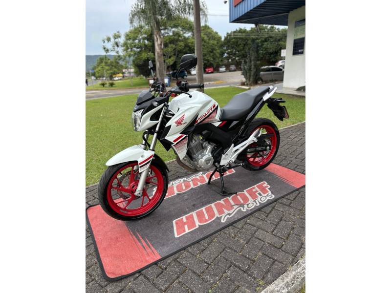 HONDA - CB 250F TWISTER - 2022/2022 - Branca - R$ 22.500,00