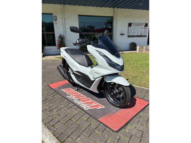 HONDA - PCX - 2023/2023 - Branca - R$ 19.900,00