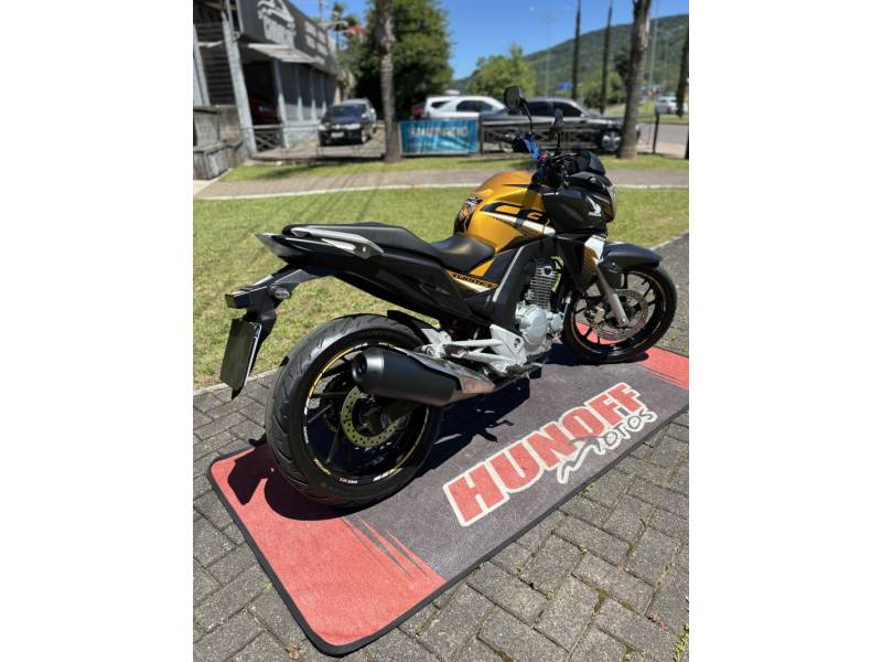 HONDA - CB 250F TWISTER - 2020/2020 - Amarela - R$ 21.500,00
