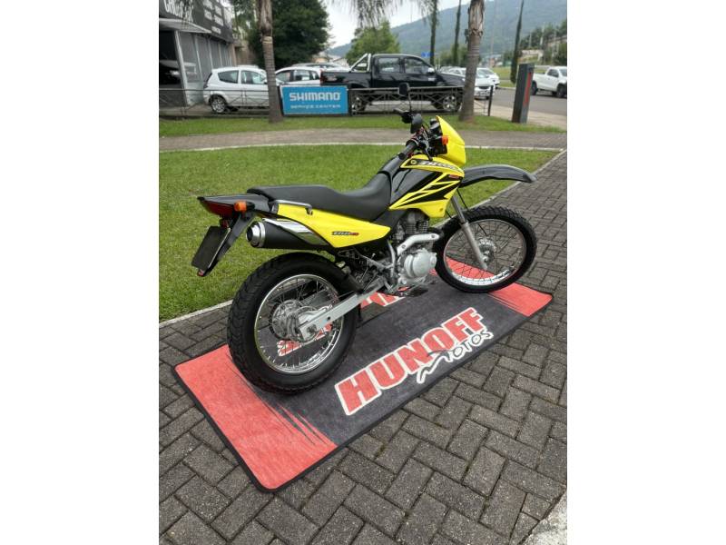 HONDA - NXR 150 - 2007/2008 - Amarela - R$ 10.500,00