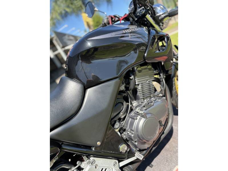 HONDA - CB 500 - 2001/2001 - Preta - R$ 21.500,00