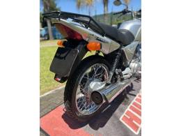 HONDA - CG 150 - 2005/2006 - Prata - R$ 10.900,00