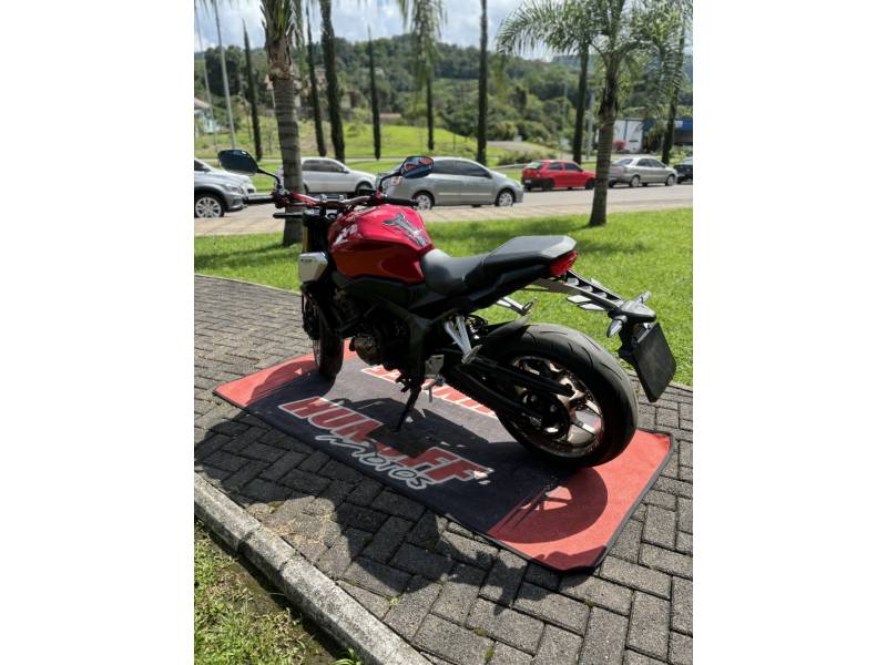 HONDA - CB 650R - 2022/2022 - Vermelha - R$ 52.900,00