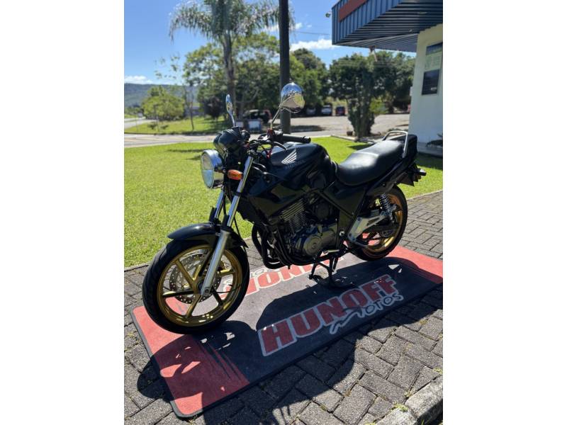 HONDA - CB 500 - 2001/2001 - Preta - R$ 21.500,00