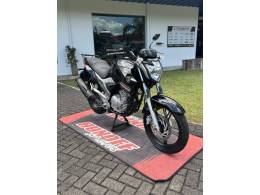 YAMAHA - FAZER - 2014/2015 - Preta - R$ 16.900,00