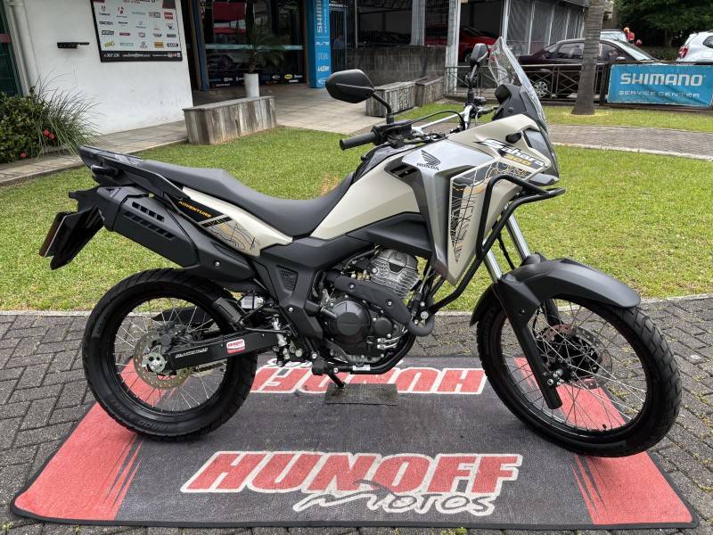 HONDA - XRE 300 - 2024/2024 - Bege - R$ 33.900,00