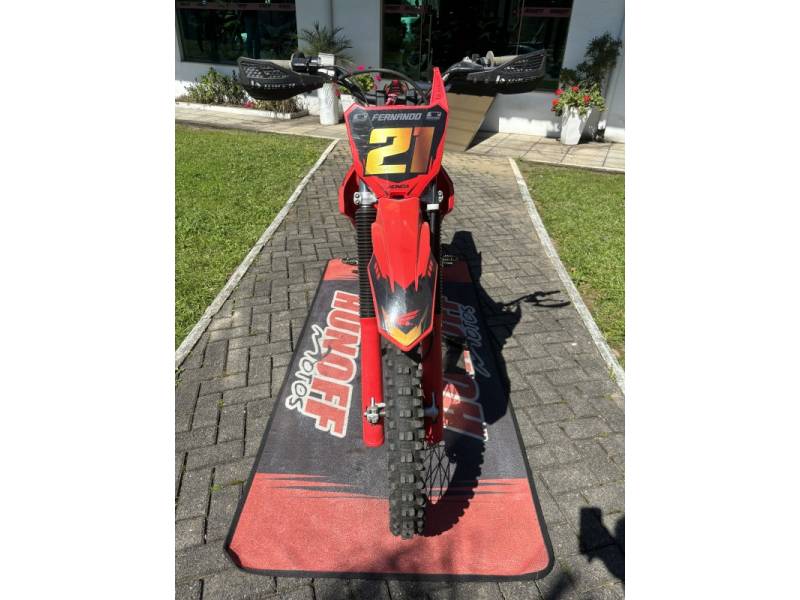 HONDA - CRF 250F - 2022/2022 - Vermelha - R$ 23.500,00