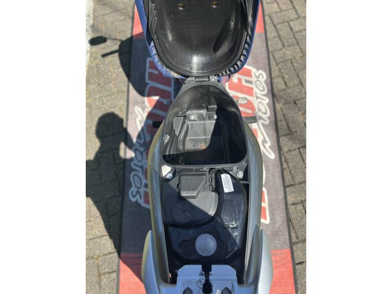 HONDA - BIZ 125 - 2021/2021 - Prata - R$ 15.900,00