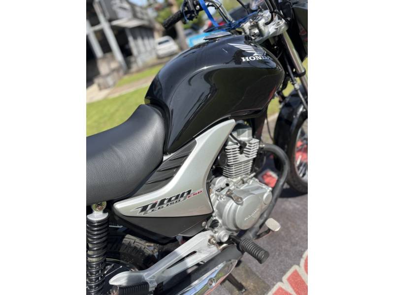 HONDA - CG 150 - 2011/2011 - Preta - R$ 11.900,00